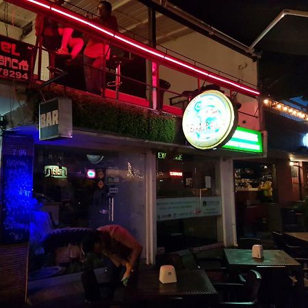 מדיין Casa Blanca Hostel מראה חיצוני תמונה
